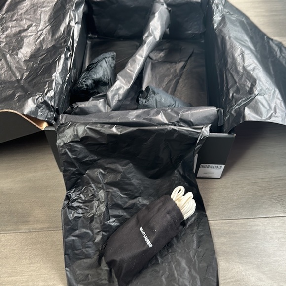 Authentic Saint Laurent Andy sneakers - Picture 11 of 16